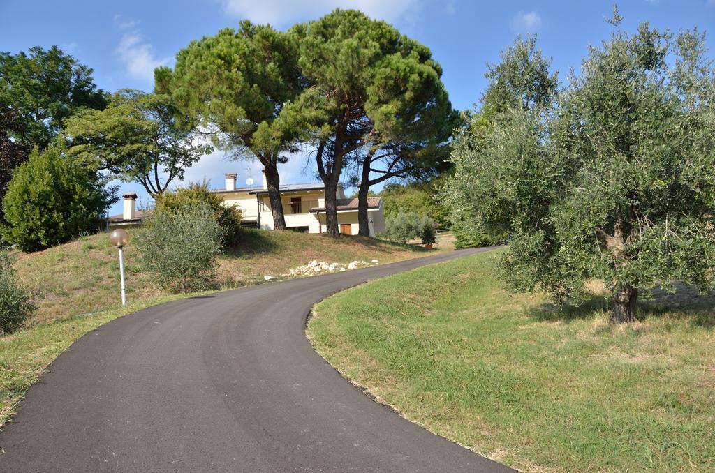 לינה וארוחת בוקר Villaga Paglia E Fieno מראה חיצוני תמונה